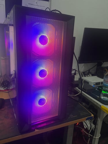 លក់​ Desktop សម្រាប់ប្រេី​ office , design, gaming ទូទៅ