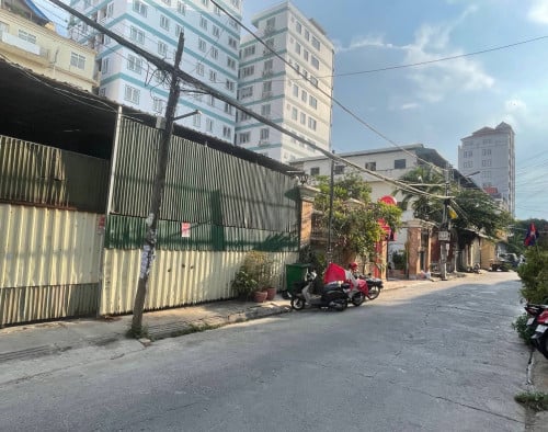 ឃ្លាំងជួល ក្រុងភ្នំពេញ | For Rent