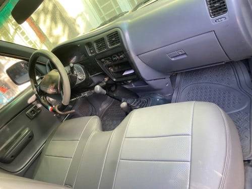 លក់Hilux tiger 99 ឡើង 02 លេខដៃកាប់ពីតាស់4*4wd