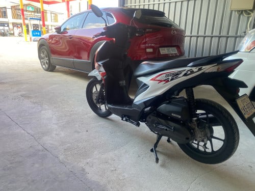 លក់Honda Beat 024 ម៉ូតូនៅសាណុំ ម្ចាស់ដេីម
