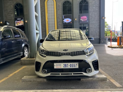 ខ្ញុំចង់លក់ឡាន Kia 2018 ម្ចាស់ដេីម 0966666866