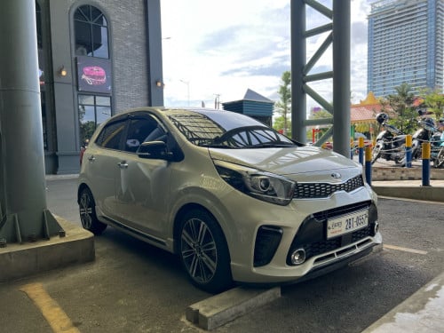 ខ្ញុំចង់លក់ឡាន Kia 2018 ម្ចាស់ដេីម 0966666866