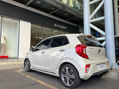 ខ្ញុំចង់លក់ឡាន Kia 2018 ម្ចាស់ដេីម 0966666866