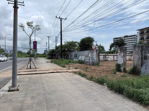 ដីលក់/Land for Sale ទីតាំង: កំពង់សោម Location: Sihanouk Ville