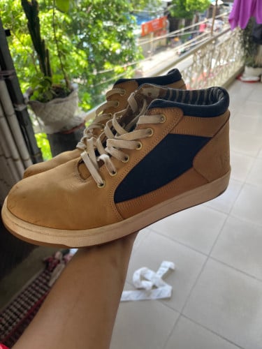 ស្បែកជើងកវែង Lee Footwear
