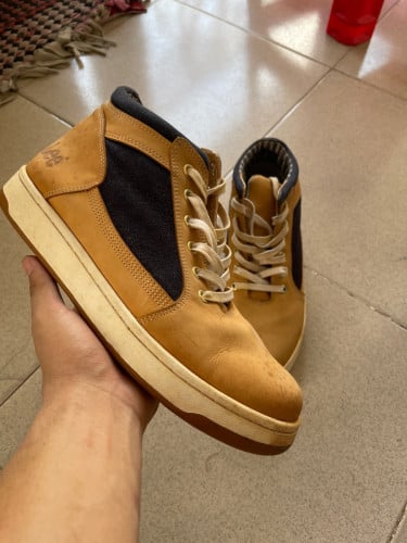ស្បែកជើងកវែង Lee Footwear