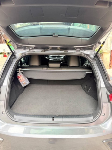 ទេីបកាត់បានស្អាតណាស់​ Lexus CT200h F-Sport  ពណ៌​ប្រផេះ​
