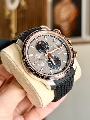 (Original) ✨𝐍𝐞𝐰 𝐀𝐫𝐫𝐢𝐯𝐚𝐥!!✨ Chopard Mille Miglia Limited Edition (250) 44mm