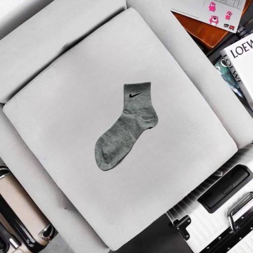ស្រោមជើង / Socks