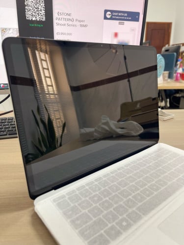 លក់ Sorface Studio 2 i7 14.4 ថ្មីមិនមែន១ទឹក