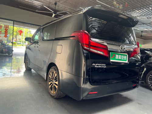 🩵Toyota Alphard 2018 ឡានស្លាកលេខ