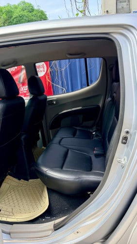 លក់​ Triton 2011​ឆ្វេងសុីនក្រុមហ៊ុន