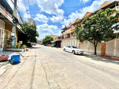 ✅Flat For Rent in near Samhan Market Toul Sangke near TK