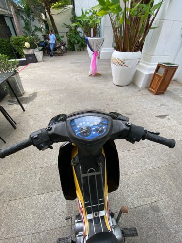 ម៉ូតូលក់ ធានាស្អាតសាណុំសុិន អត់ ❤️