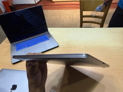 💻 [លក់ MacBook Pro 2019 មួយទឹកស្អាត ៩៨% - Spec ធំកម្រមាន]