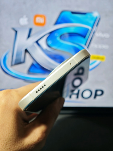 📱REDMI K80 Ultra / China  💾RAM12G+4G/Storage256G✅នៅស្អាត99%(លក់មានការធានាត្រឹមត្រូវ)