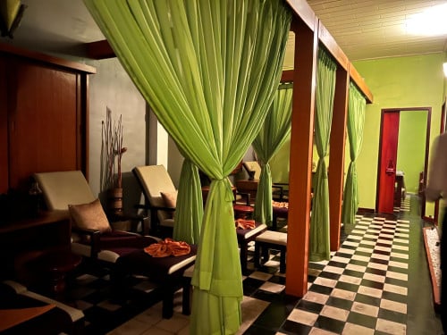 🔊 វីឡាអាជីវកម្មសម្រាប់ជួល នៅផ្លូវ 163 (បឹងកេងកងទី១)