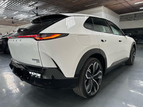 🚗Mazda EZ-60 High-Spec