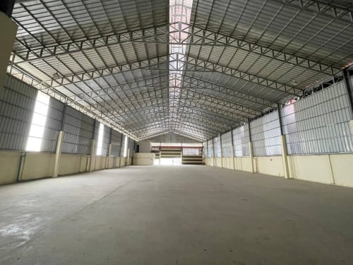 ដីឃ្លាំង លក់បន្ទាន់/Warehouse for Sale  ទីតាំង: ផ្លូវ២១៧ សង្កាត់ដង្កោ ខណ្ឌដង្កោ ១