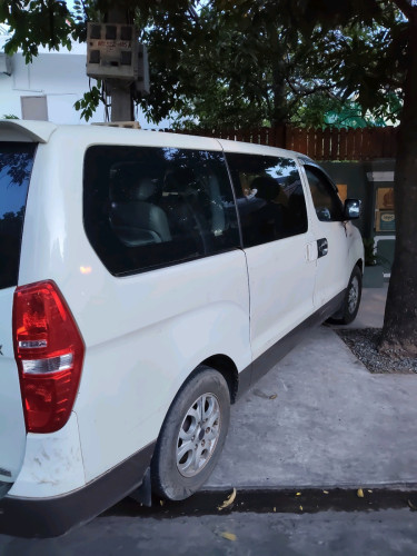 09ពណ៌ស