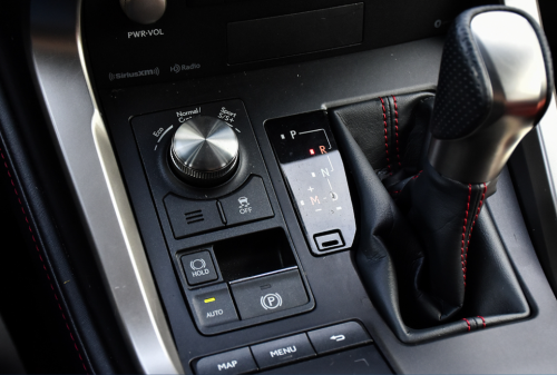 2018 LEXUS NX 300 F-Sport AWD (ឡានសម្រាប់កាម៉ង់)