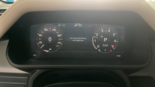 2021年路虎卫士P400，绿色，贴膜黑色、米黄内.52730KM
