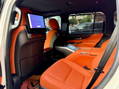 2023 Lx 600 Grandeur