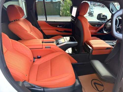 2023 Lx 600 Grandeur