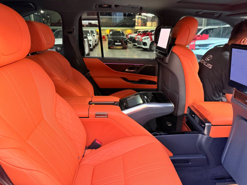 2023 Lx 600 Grandeur