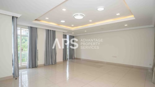 7 Bedroom Queen Villa For Rent - | Beong Snor | Phnom Penh