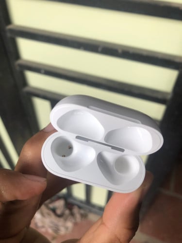 AirPod 4