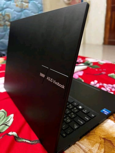 ASUS Vivobook i7-13700H / 8GB / 500GB SSD / Very Fast / Good Batteryនៅថ្មី