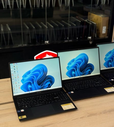 ASUS Vivobook16 X1605VA i9 16G-1T 16”