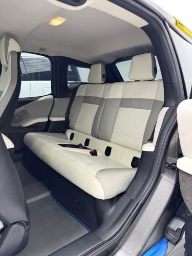 BMW i3 សាំង+ អគ្គិសនី ឆ្នាំ2014 (​ ពណ៌ប្រផេស)