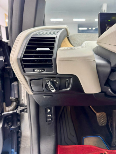 BMW i3 សាំង+ អគ្គិសនី ឆ្នាំ2014 (​ ពណ៌ប្រផេស)