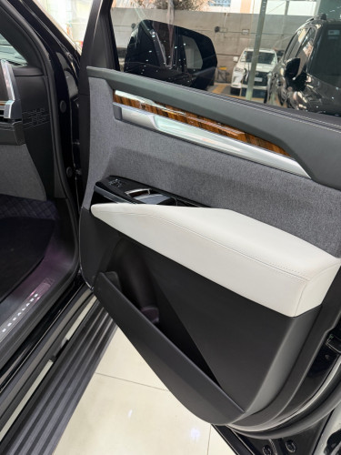 Cadillac Escalade 2025