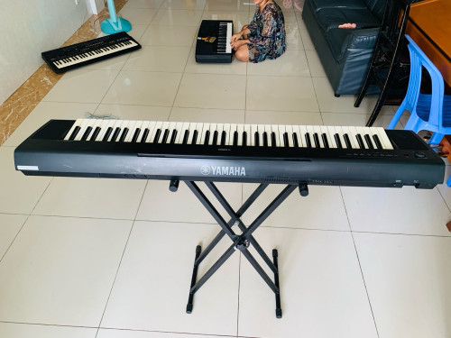 Digital Piano  Yamaha NP-31.    76key