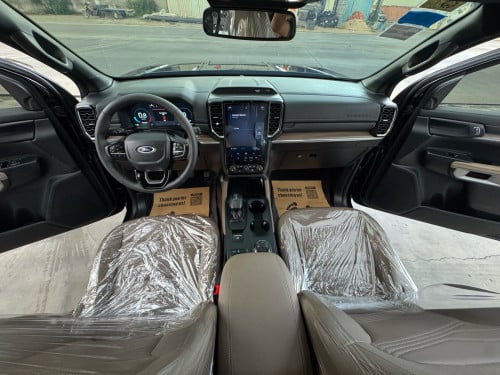 Ford Everest Titanium 2023  គីឡូតិច ម្ចាស់ដើមទីមួយទិញថ្មីខ្លាញ់ ថ្នាំហ្សុីនមួយជុំ ឡាននៅសាណុំទាំងអស់