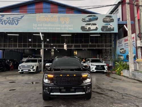 Ford Everest Titanium 2023  គីឡូតិច ម្ចាស់ដើមទីមួយទិញថ្មីខ្លាញ់ ថ្នាំហ្សុីនមួយជុំ ឡាននៅសាណុំទាំងអស់