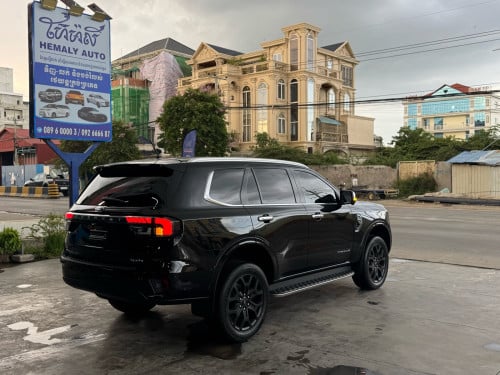 Ford Everest Titanium 2023  គីឡូតិច ម្ចាស់ដើមទីមួយទិញថ្មីខ្លាញ់ ថ្នាំហ្សុីនមួយជុំ ឡាននៅសាណុំទាំងអស់