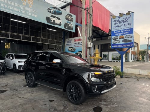 Ford Everest Titanium 2023  គីឡូតិច ម្ចាស់ដើមទីមួយទិញថ្មីខ្លាញ់ ថ្នាំហ្សុីនមួយជុំ ឡាននៅសាណុំទាំងអស់
