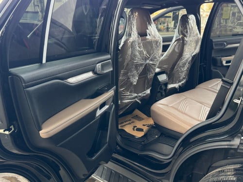 Ford Everest Titanium 2023  គីឡូតិច ម្ចាស់ដើមទីមួយទិញថ្មីខ្លាញ់ ថ្នាំហ្សុីនមួយជុំ ឡាននៅសាណុំទាំងអស់