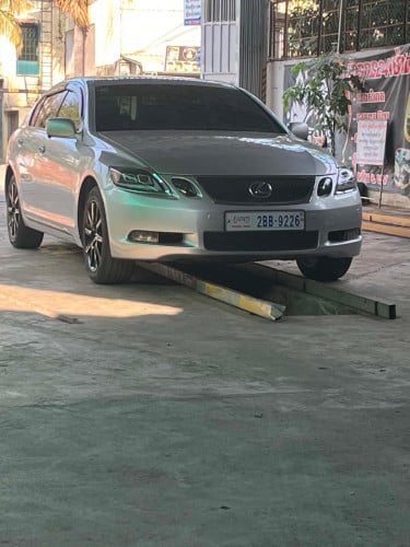 Gs 300 ប៉ុង 1 full ពណ៍ទឹកប្រាក់ឡានស្អាត ម៉ាញ៉េ Android កាមេរ៉ា360 រួចរាល់លក់ 14 ចរចារបានច្រើន