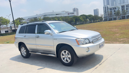 Highlander V4 ប៉ុង1 ឆ្នាំ2003 ពណ៍ទឹកប្រាក់