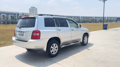 Highlander V4 ប៉ុង1 ឆ្នាំ2003 ពណ៍ទឹកប្រាក់