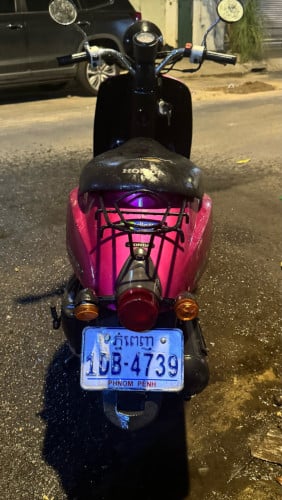 Honda Today មានពន្ធមានកាតគ្រី មកមេីលម៉ូតូជាក់ស្ដែង