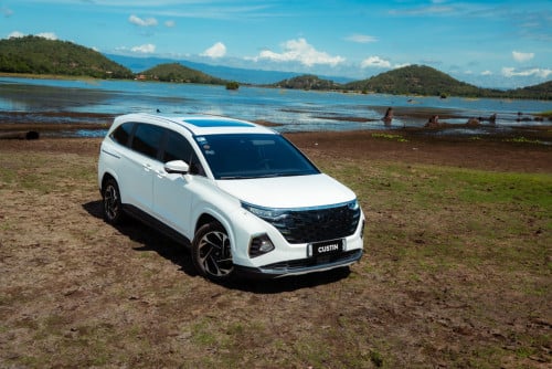 Hyundai Custin MPV 7កៅអី
