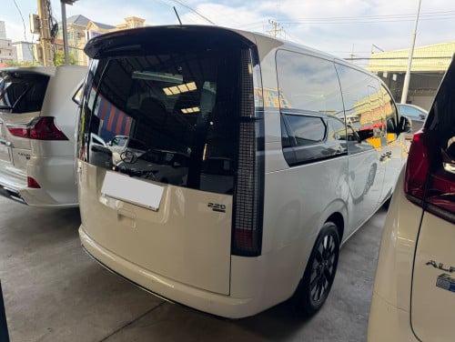 Hyundai STARIA VIP 7 កៅអី Auto Seats 2022 top Options