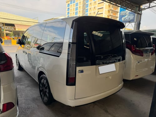 Hyundai STARIA VIP 7 កៅអី Auto Seats 2022 top Options