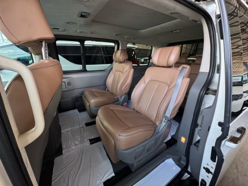 Hyundai STARIA VIP 7 កៅអី Auto Seats 2022 top Options